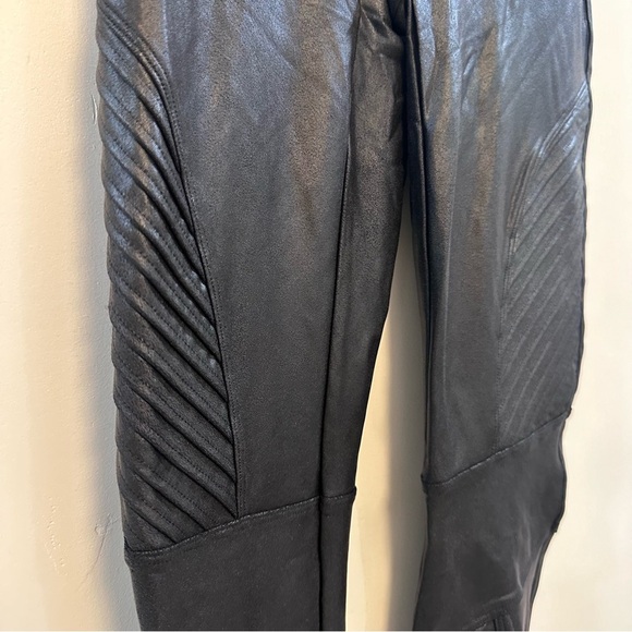 SPANX moto legging faux leather legging size small - Picture 12 of 14